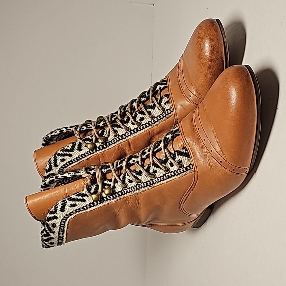 Anthropologie Tapestry Trim Bootie Fortress Of Inca Cameron Oxford Ankle Boots 8